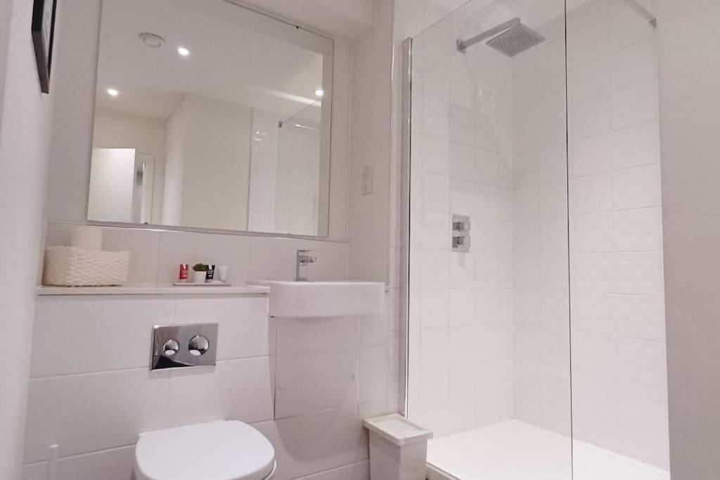 Stylish Modern 1Bed Apartment In Bedford Exterior photo
